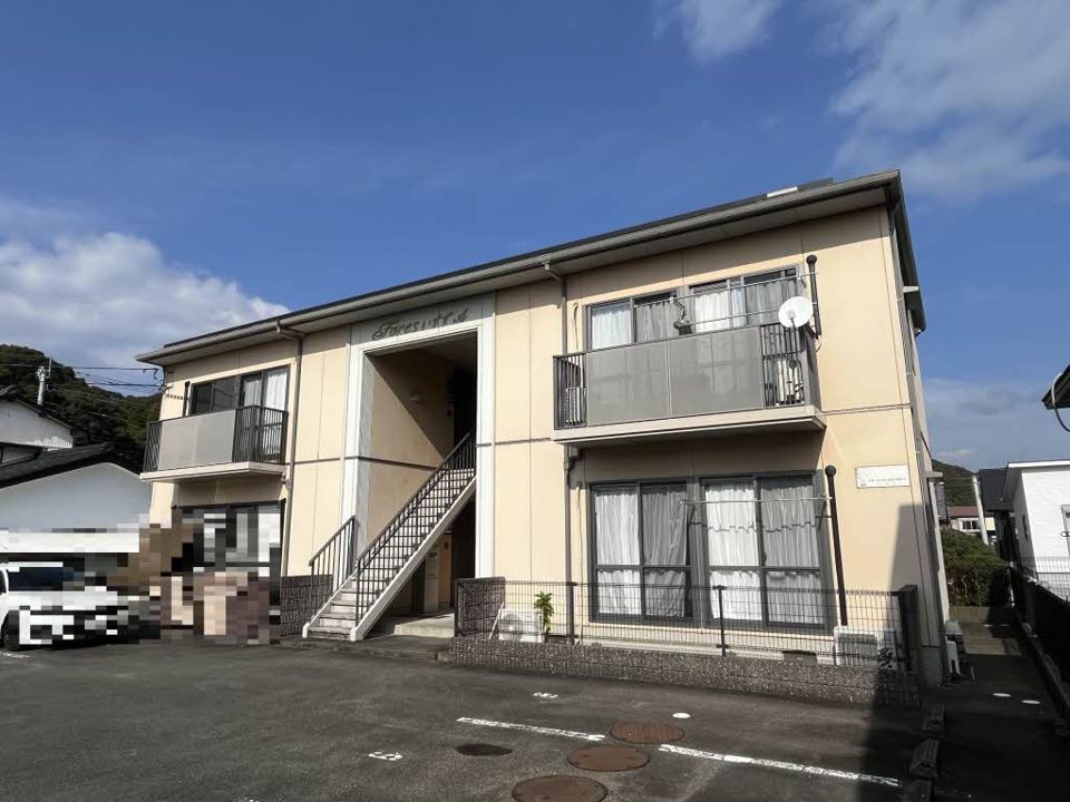 フォーレス・いすずBの外観画像