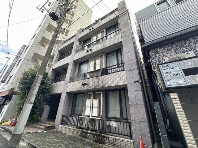 レオパレスIKEBUKUROの外観画像