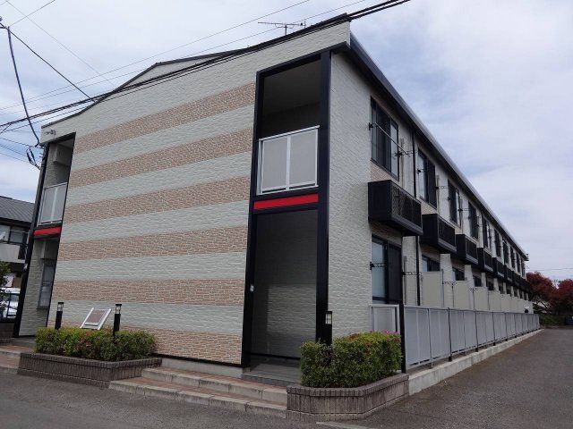 レオパレスシャラポアの外観画像