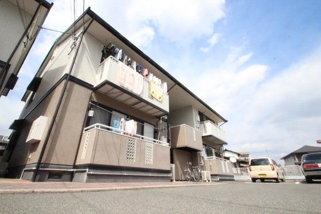 ファミール川本A棟の外観画像