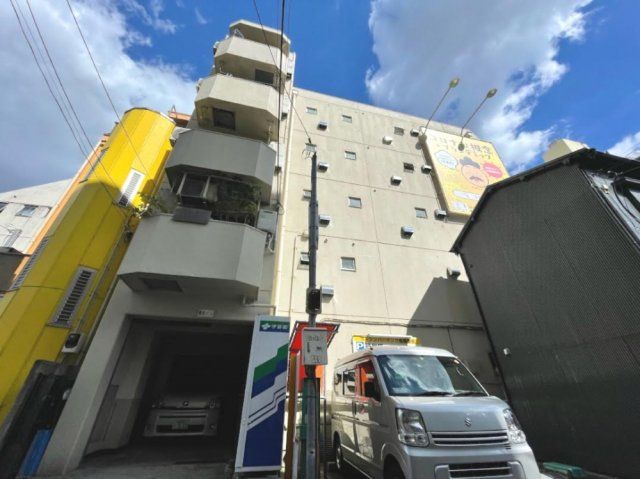 響栄ビルの外観画像