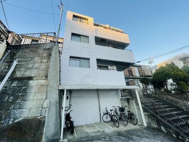 ホワイトハイム杉山境之谷の外観画像