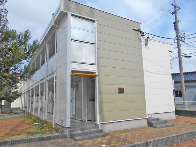 レオパレスレグルスの外観画像