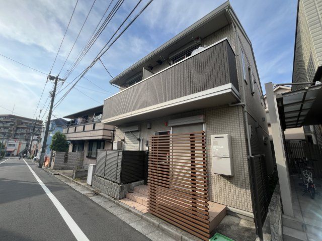 プラウドの外観画像