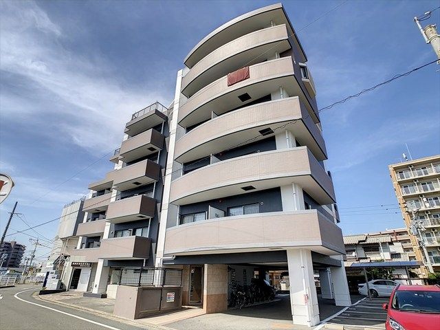 R・T・Coatの外観画像