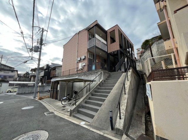 レオパレス藤が丘2番館の外観画像