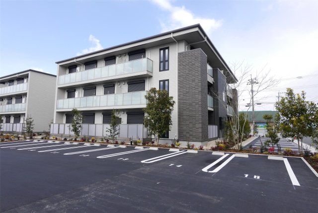 カーサ宮ノ前 直方 A棟の外観画像