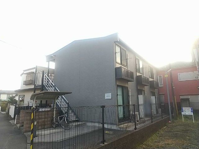 レオパレス上新井レジデンスの外観画像