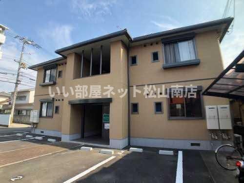 バリュージュ中村の外観画像