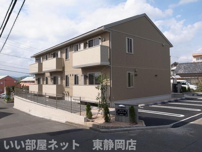コリーヌベールの外観画像