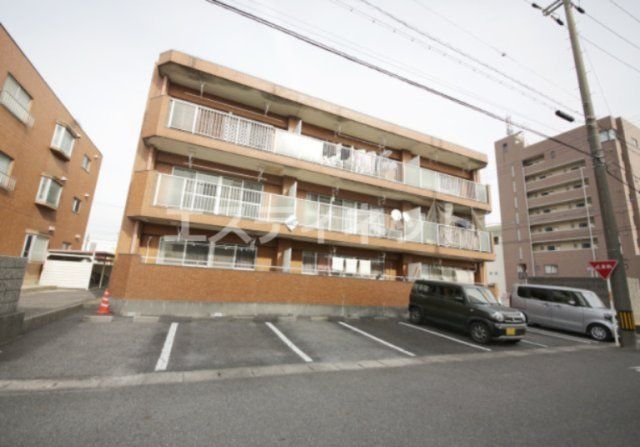 リブイン青山 東棟の外観画像