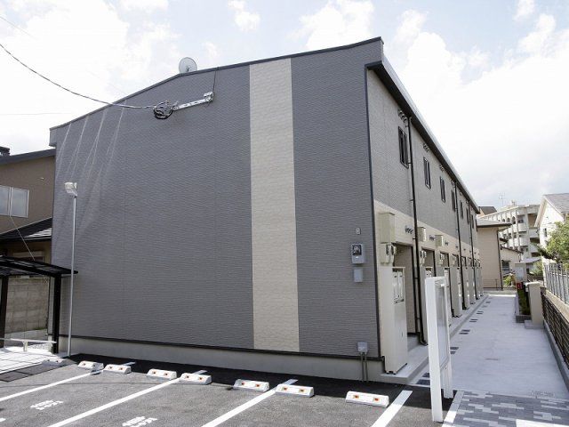 レオパレスUYの外観画像