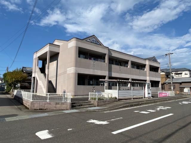 クイーンパレスの外観画像
