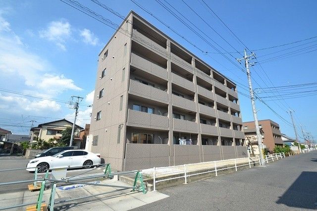 エクセラントロジュマンの外観画像