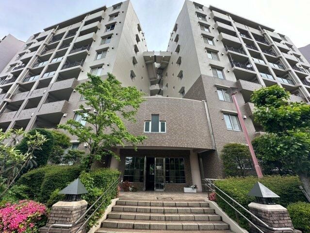 プロムナード仲町台9号棟の外観画像