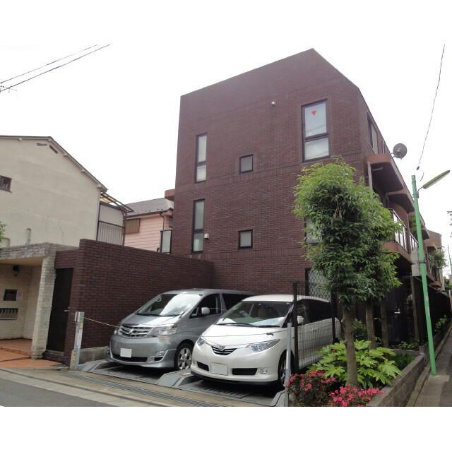 ラビ学芸大学の外観画像