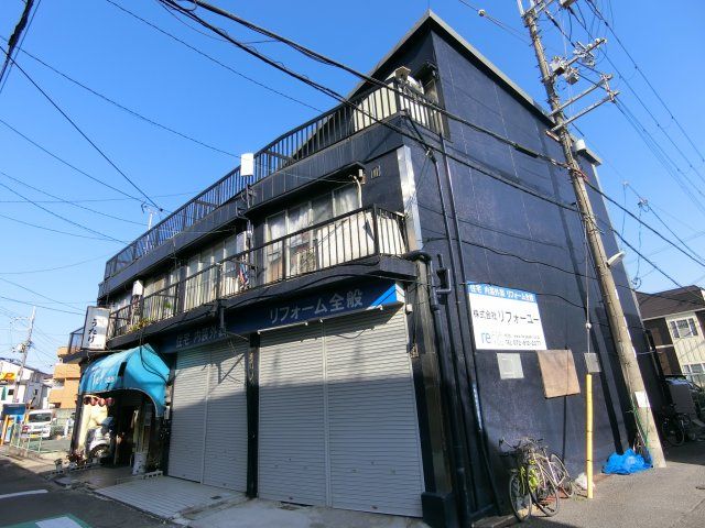 栄楽ビルの外観画像