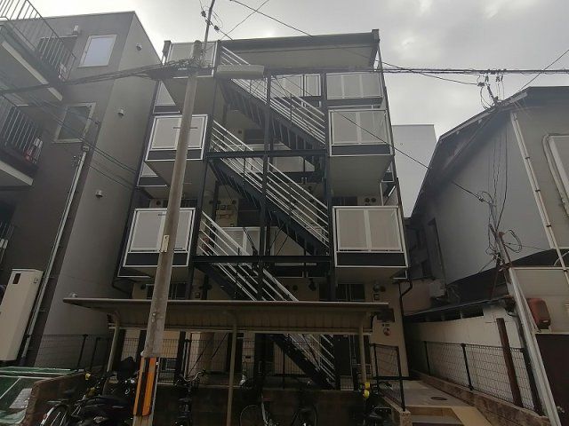 レオパレスシャンテ本町の外観画像