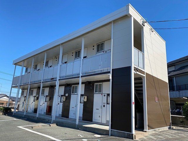 レオパレスL.フェリースの外観画像