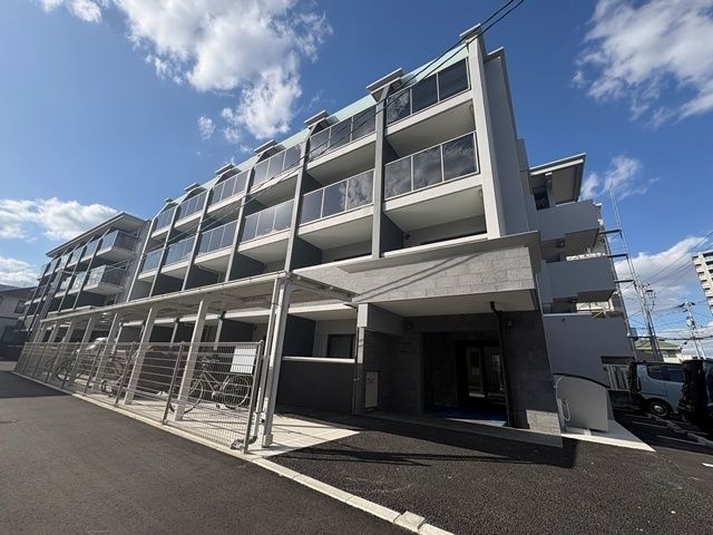 YELLSTAGE長束 EASTの外観画像