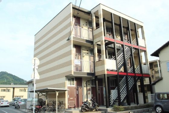 レオパレスくにたけの外観画像