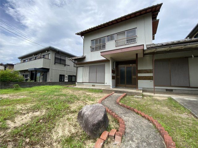 鎌邸の外観画像