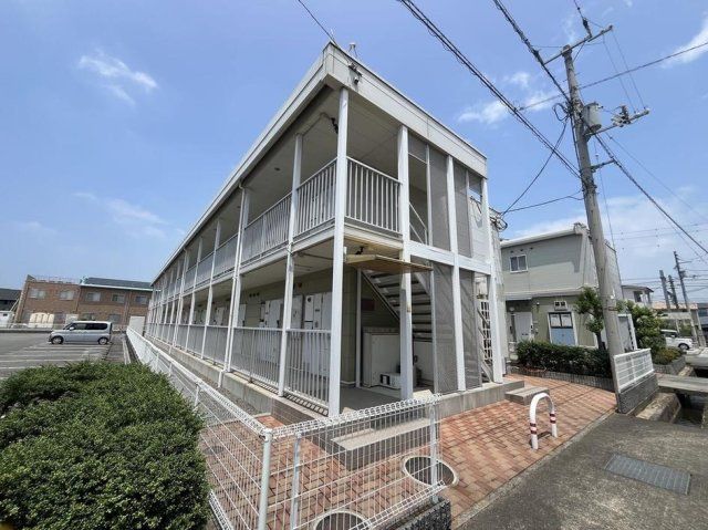 レオパレスユアーズⅡの外観画像