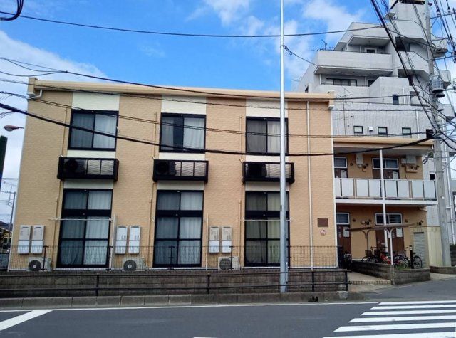 レオパレスセゾンブラン三郷の外観画像