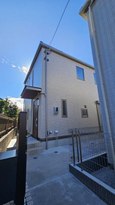 東寺尾中台貸家Bの外観画像