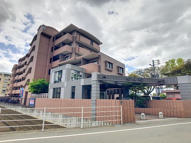 ロイヤルM2の外観画像