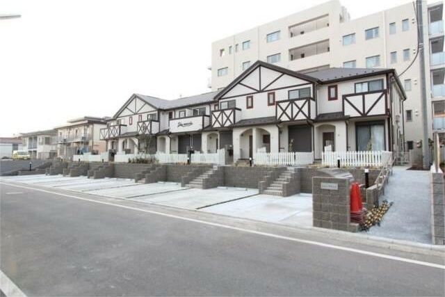 シュー・マルシェFの外観画像