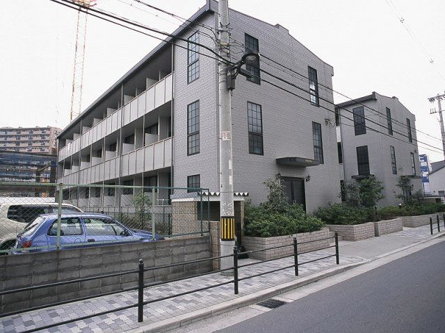 レオパレスツインズ加島壱番館の外観画像
