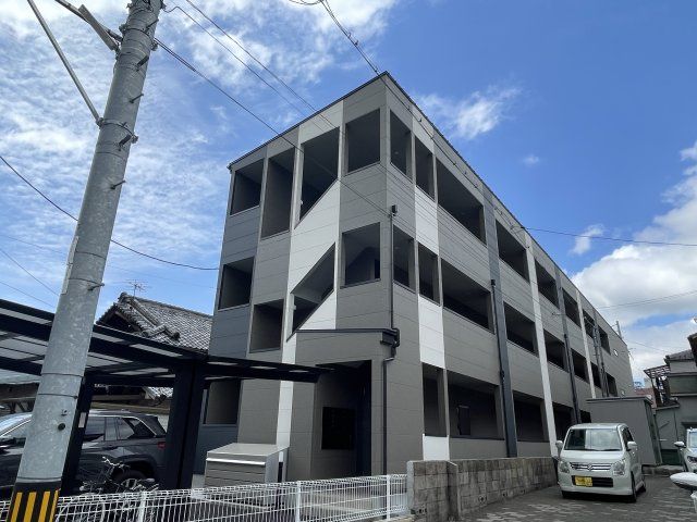 サルースの外観画像