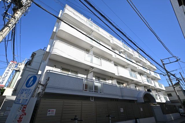 クリスタル三軒茶屋PART-1の外観画像