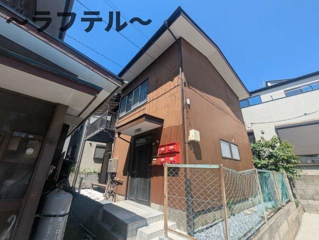 富士見市関沢2丁目貸家の外観画像