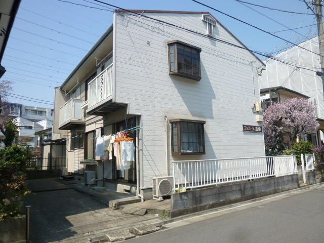 ファミーユ島袋の外観画像