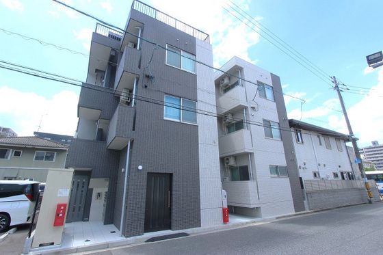 Fortujina Eの外観画像