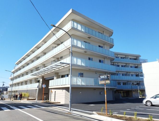 フロール横浜三ツ沢 三番館の外観画像