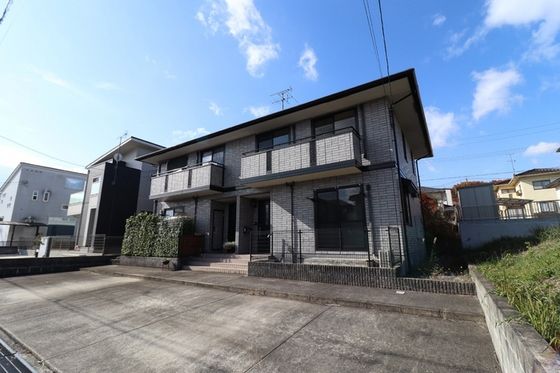 ネオポリス 山本邸の外観画像