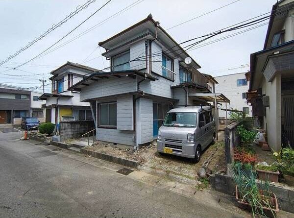 木賀本郷町南戸建ての外観画像