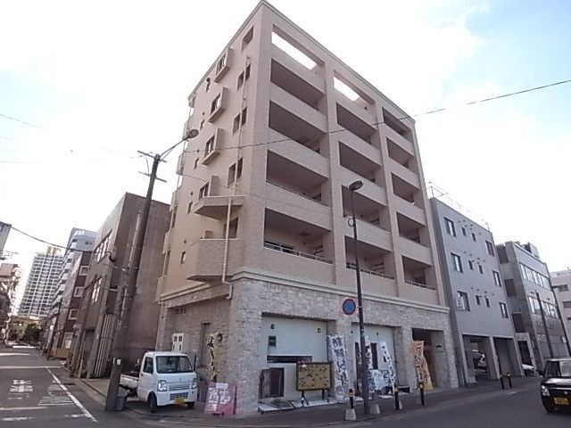 レジメントの外観画像