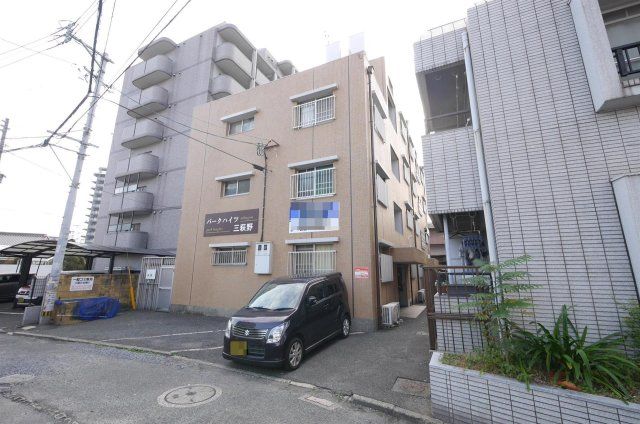 パークハイツ三萩野の外観画像