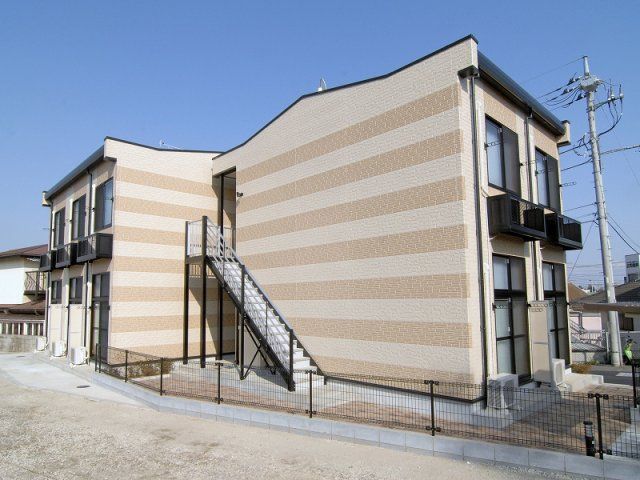 レオパレス栗山の外観画像