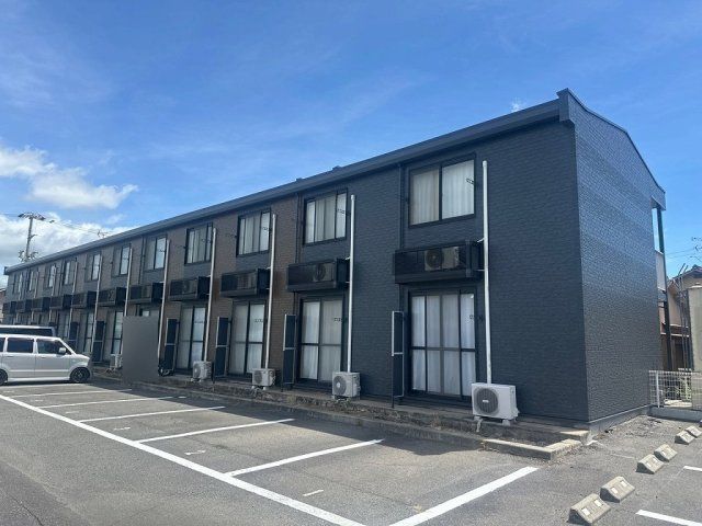 レオパレス芳田の外観画像