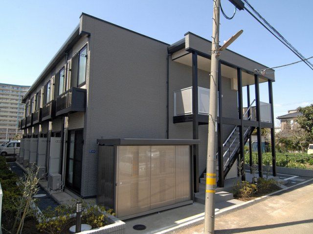 レオパレスシェソワⅢの外観画像