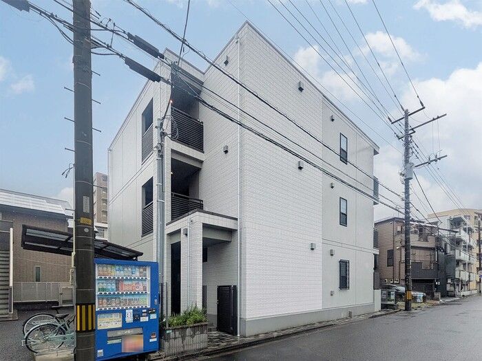 パルナシウスの外観画像