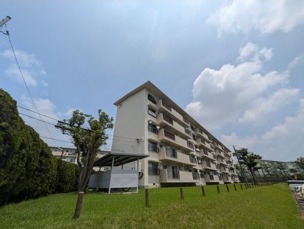 相生山団地31号棟の外観画像