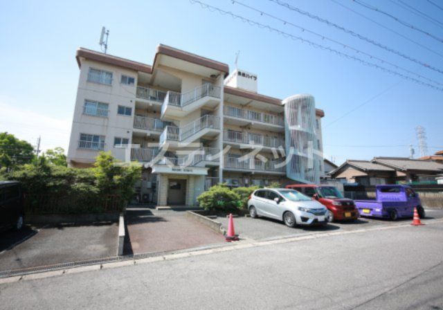 長根ハイツの外観画像