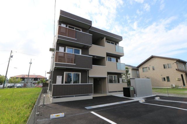 クラリスの外観画像