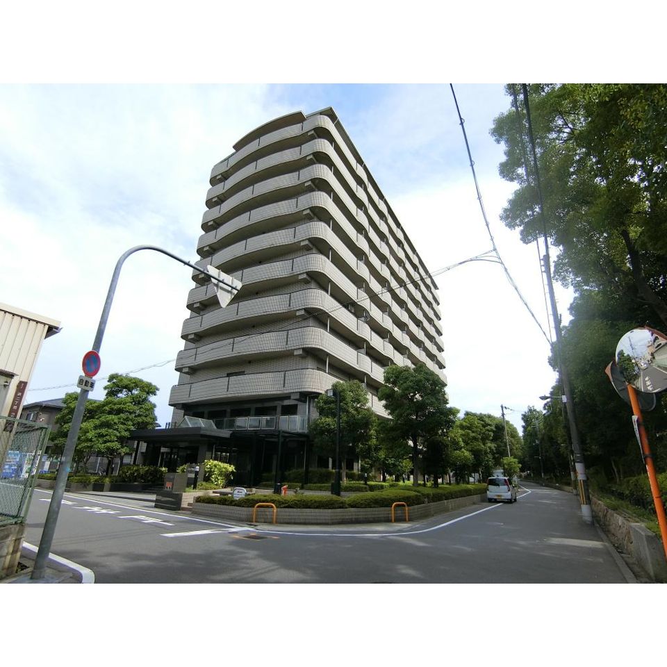 ロイヤル鶴見の外観画像